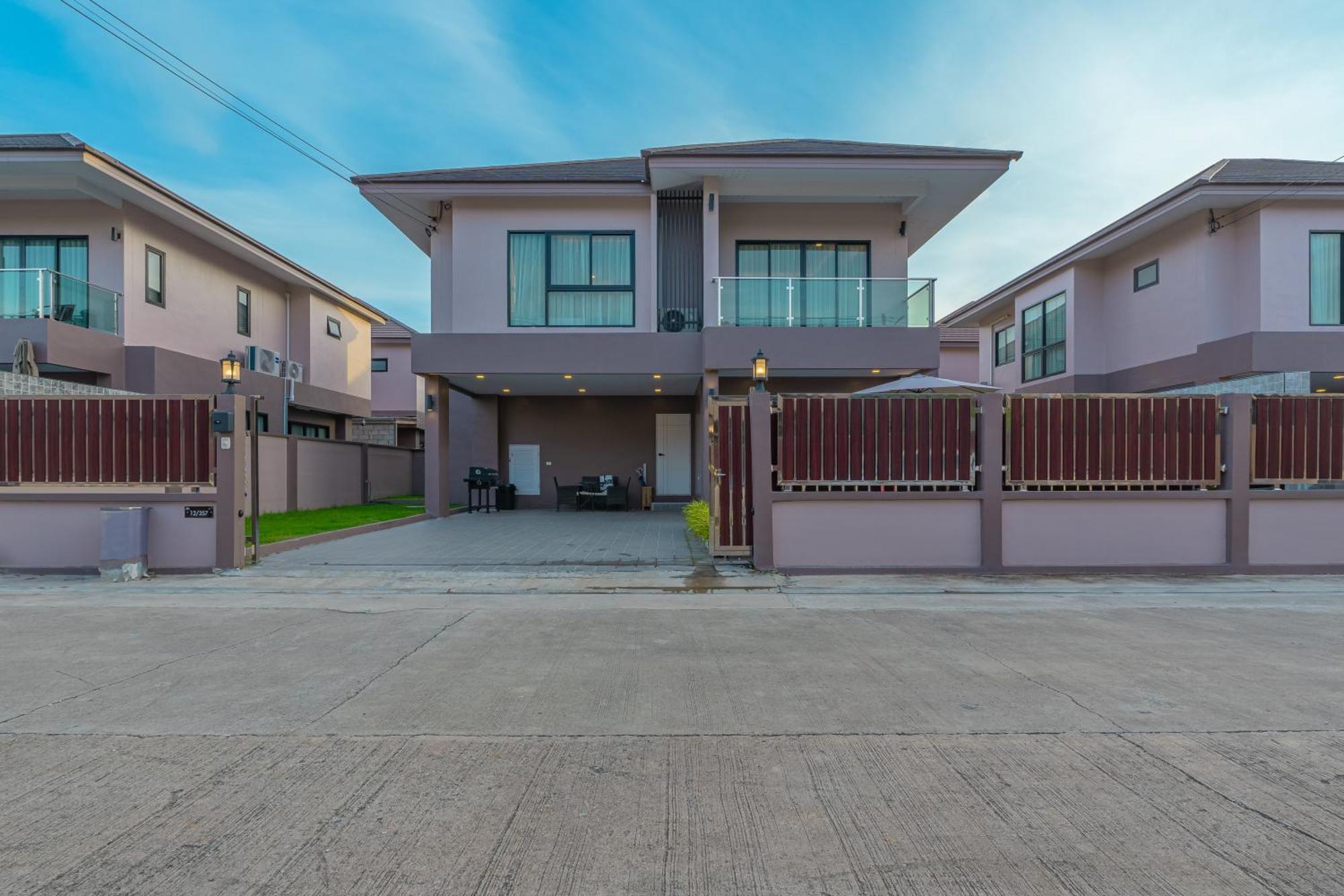 Southern Peak Pool Villa Huay Yai Pattaya Ban Huai Yai Екстер'єр фото